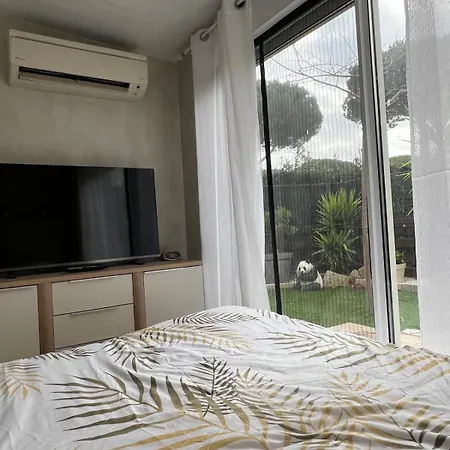 Appartement Calme Et Moderne Avec Jardin, Centre Ville,
